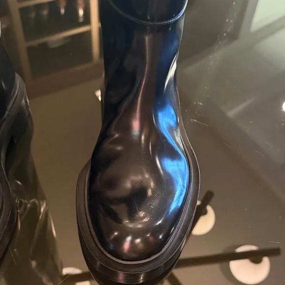 Jil Sander Glossy Black Heeled Boots - Picture 6 of 9